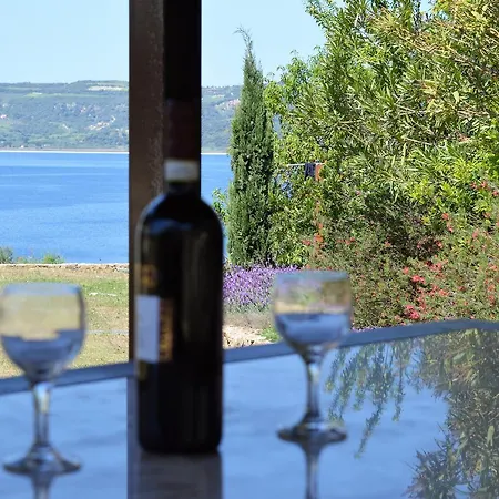 Marvelous Sea View Eco Apartmán *
